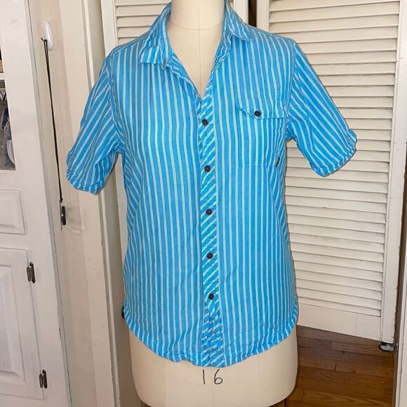 BILLABONG Blouses 👚  - Picture 1 of 13